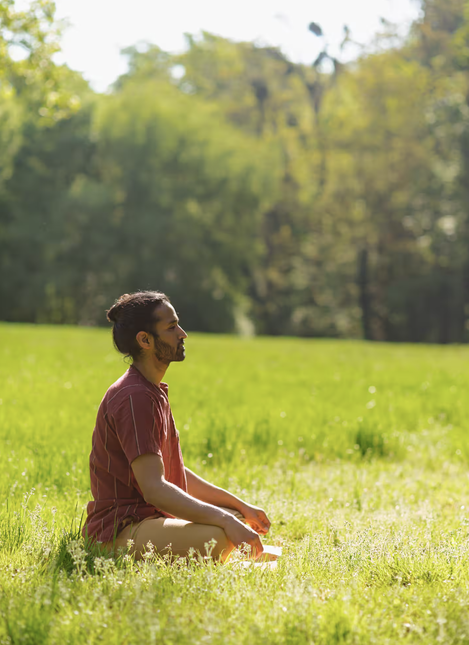 Pratique de Bhuta Shuddhi en extérieur
